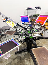 Traditional Screen Printing vs. DTF: Which is Better for Boutique Graphic Tees?