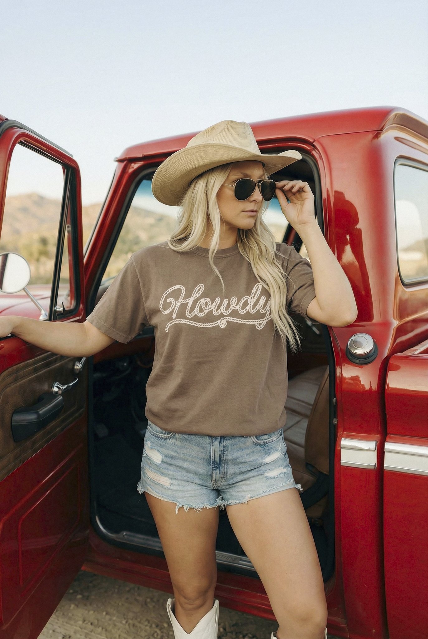 Howdy Western Comfort Colors Graphic Tee